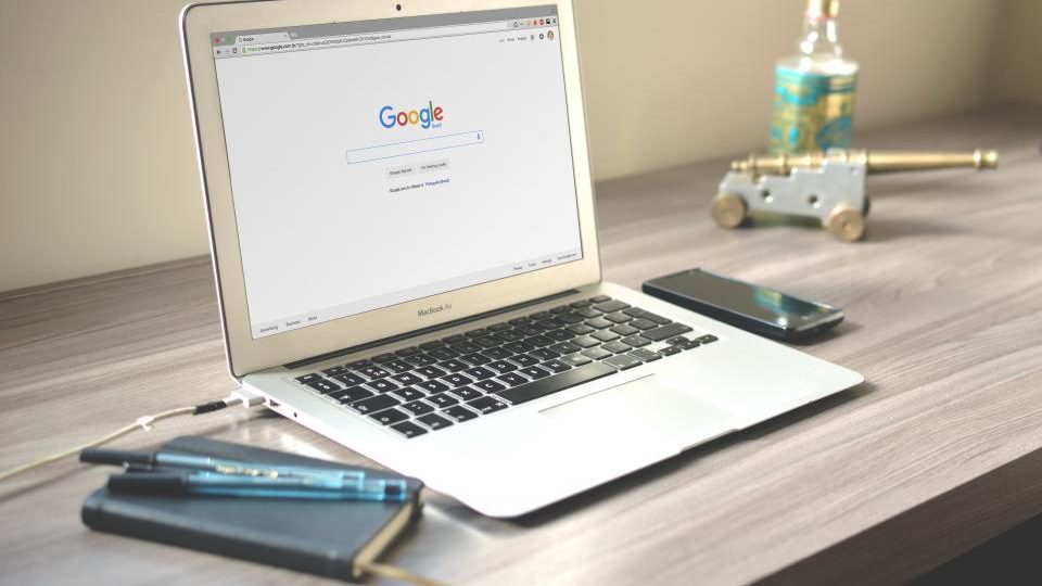 Guide: How to Give Website Design Feedback That Actually Helps