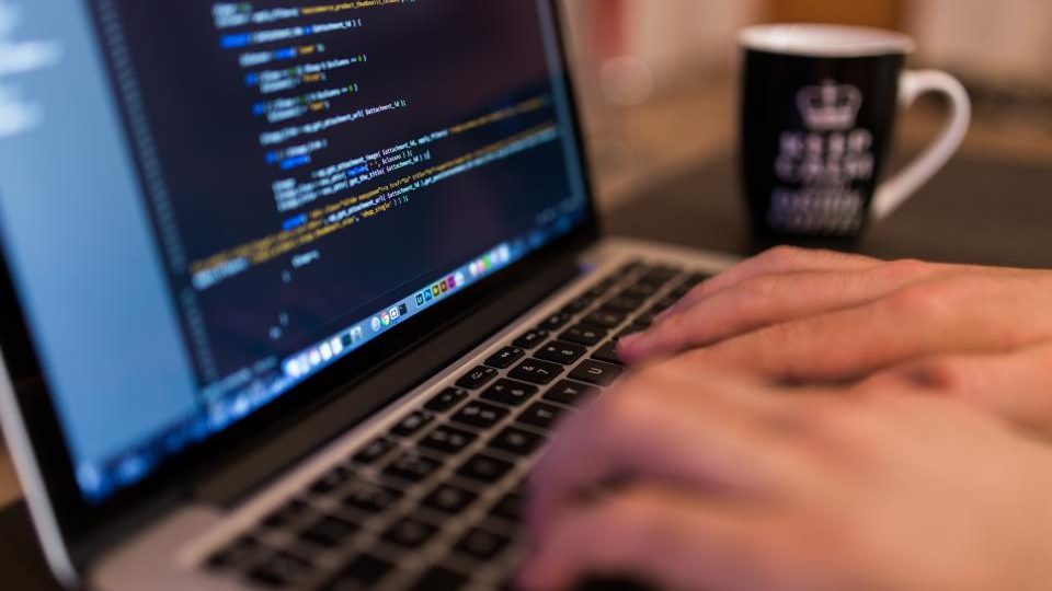 Guide: Supporting Your Hosting Clients Without Losing Your Evenings: Systems for Solo Resellers