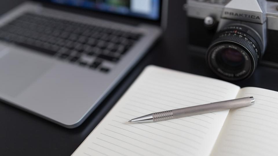 Guide: Illustration vs Photography on Business Websites: Which Should You Use?