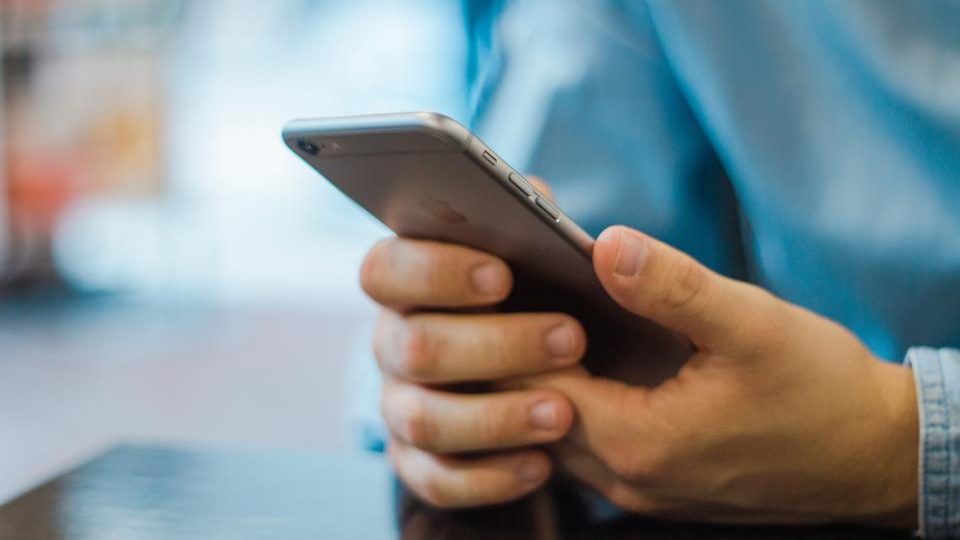 Guide: Mobile-First Indexing: What Google Actually Sees on Your Website