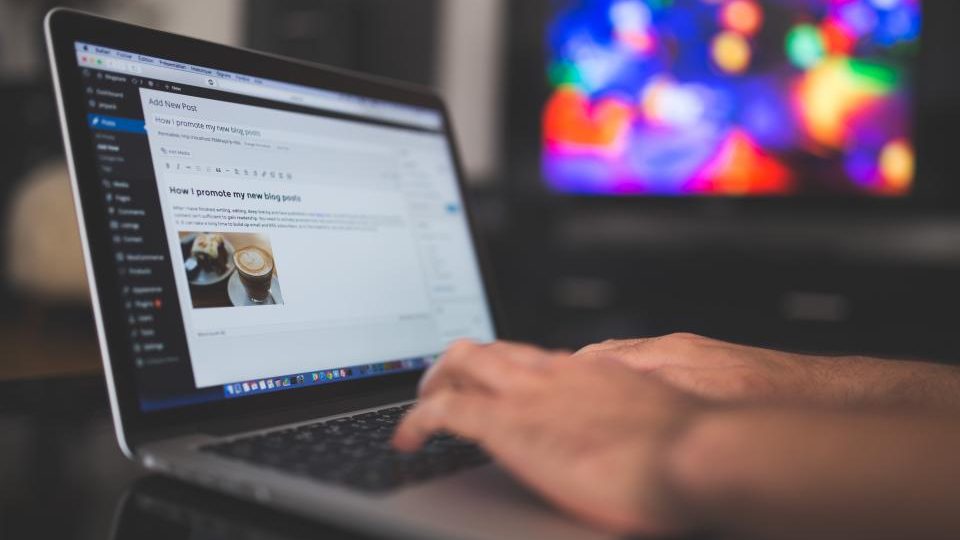 Guide: 7 Signs You Have Outgrown Shared Hosting (and What Moving to VPS Actually Changes)