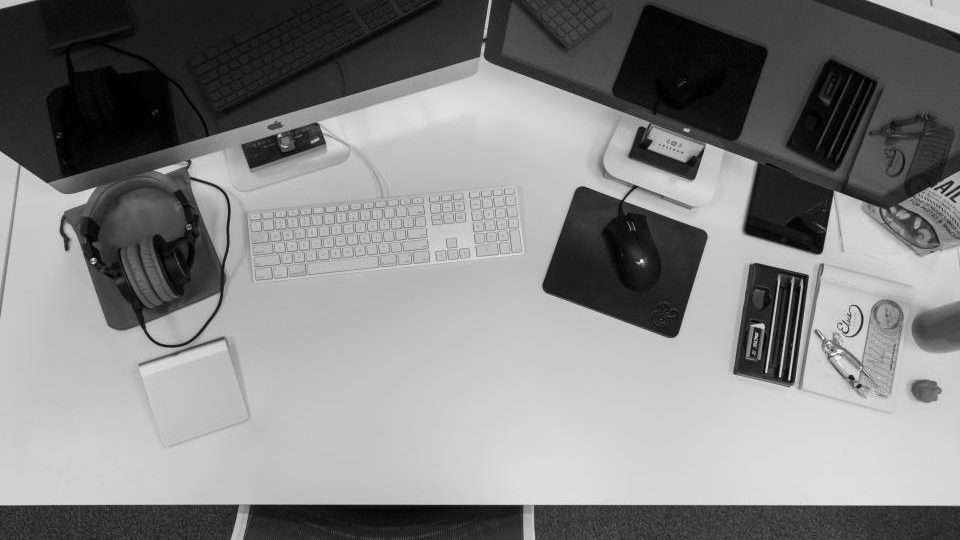 Guide: Static Website vs CMS: Who Actually Needs a Content Management System?