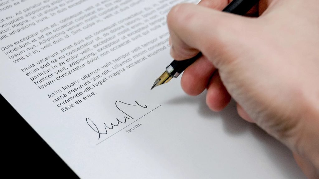 Main Image: Web Design Contracts and Agreements: What Should Be in Writing