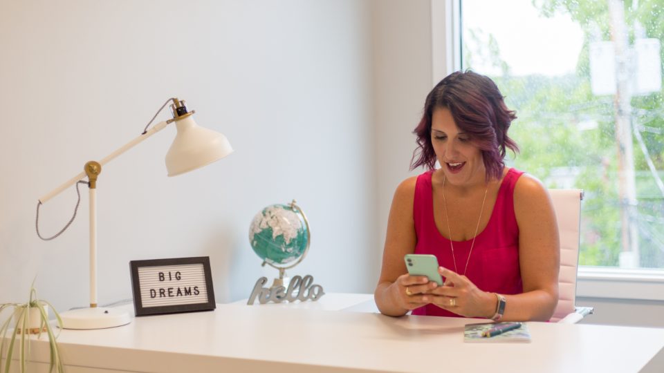 Guide: Converting Website Visitors Into Phone Calls: The Click-to-Call Playbook